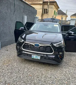 Toyota Highlander Platinum AWD 2024 Black