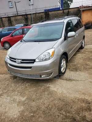 Toyota Sienna XLE Limited 2005 Silver