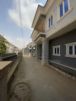 3bdrm Duplex in Goldcity Estate, Sabon Lugbe for rent