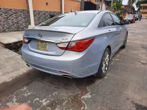 Hyundai Sonata 2012 Blue