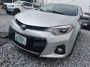 Toyota Corolla 2015 Silver