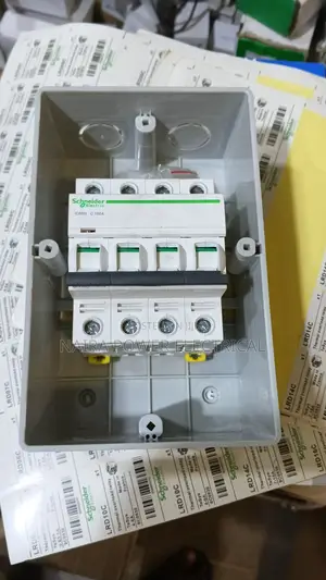 Breaker 100amp 4 Pole