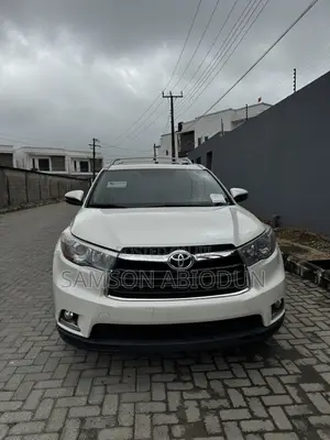 Toyota Highlander Limited 4dr SUV AWD (3.5L 6cyl 6A) 2015 White