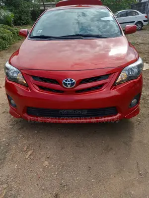 Toyota Corolla S 4dr Sedan (1.8L 4cyl 4A) 2013 Red