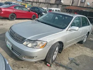 Toyota Avalon XL w/Bucket Seats 2003 Brown
