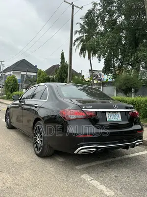 Mercedes-Benz E300 4Matic AWD Sedan (2.0L 4cyl 9A) 2017 Black