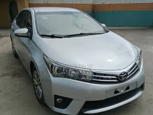 Toyota Corolla 2015 Silver