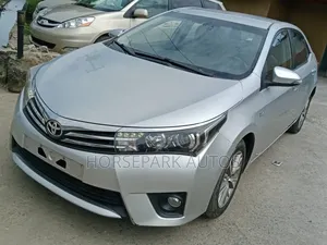 Toyota Corolla 2015 Silver