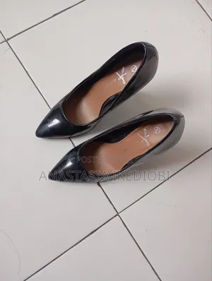 Heel Black Shoe