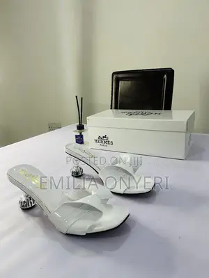 Ladies’ Shoe
