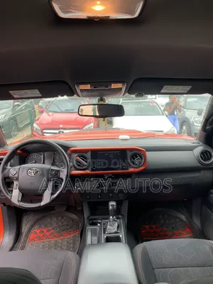 Toyota Tacoma 2017 Orange