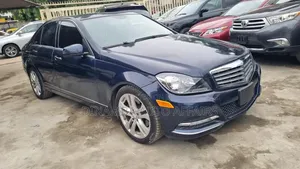Mercedes-Benz C300 2014 Blue