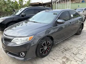 Toyota Camry LE 4dr Sedan (2.5L 4cyl 6A) 2014 Gray