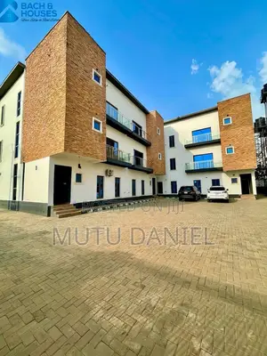 4bdrm Townhouse/Terrace in Mabushi for sale