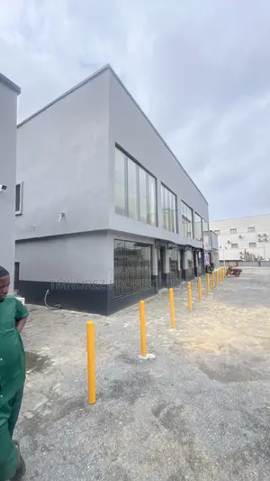 Showroom Space.(A Multipurpose)