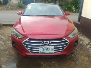 Hyundai Elantra Limited Sedan FWD (2.0L 4cyl 6A) 2017