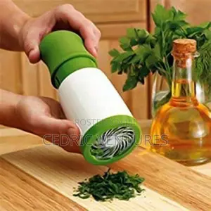 Manual Herb Grinder Spice Mill Vegetable Cutter