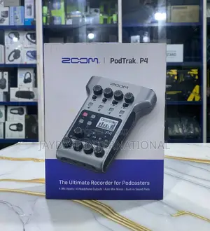 0 Zoom Podtrak P4 Podcast Recorder