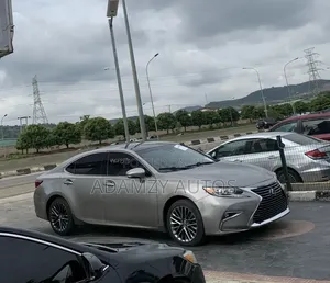 Lexus ES 2017 Gray