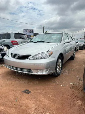 Toyota Camry LE 4dr Sedan (2.4L 4cyl 4A) 2004