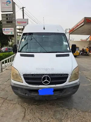 Mercedes-Benz Sprinter 2012 White