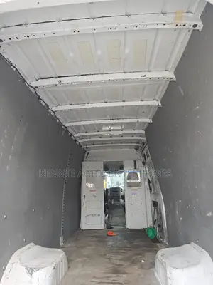 Mercedes-Benz Sprinter 2012 White