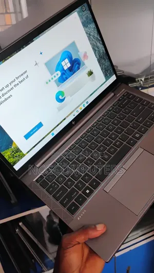 Laptop HP ZBook Firefly G8 16GB Intel Core i5 SSD 256GB