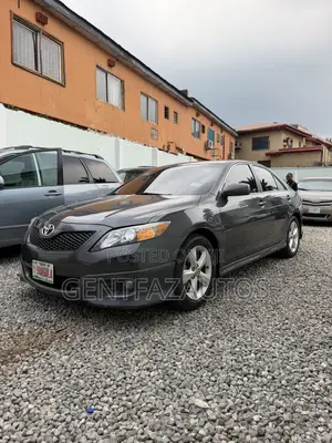 Toyota Camry SE 4dr Sedan (2.5L 4cyl 6A) 2011 Black