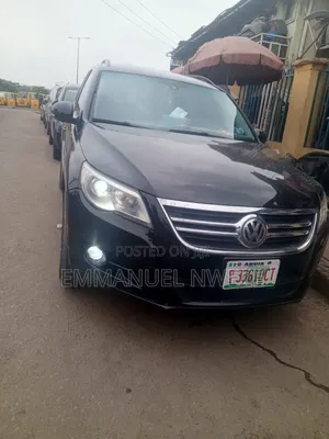 Volkswagen Tiguan S 2011 Black