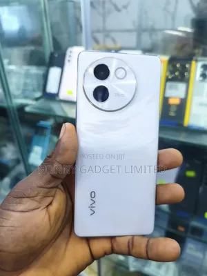 Vivo V30e 256 GB White
