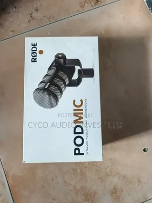 Standard Quality Rode Podmic Broadcast/Podcasting Microphone
