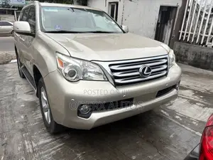 Lexus GX 460 2011 Gold