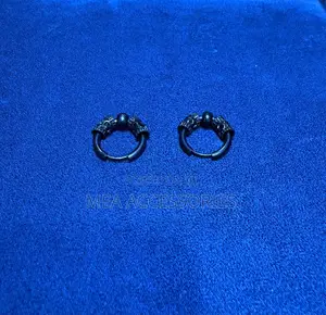 Unisex Dangling Black Earrings