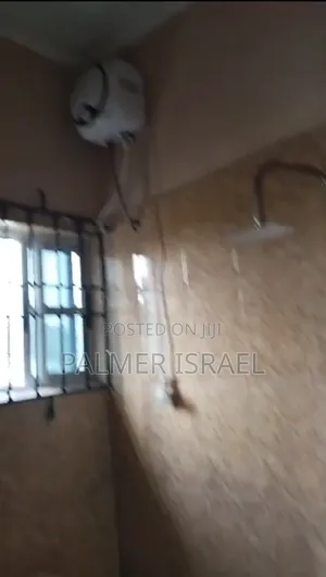 2bdrm Block of Flats in Warri for rent