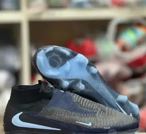 Nike Phantom Boots