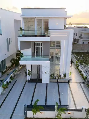 5bdrm Duplex in Osapa London for sale