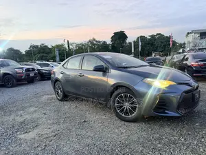 Toyota Corolla LE 4dr Sedan (1.8L 4cyl CVT) 2015 Gray