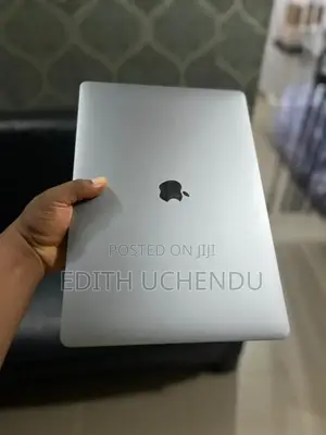 Laptop Apple MacBook 2018 16GB Intel Core i7 SSHD (Hybrid) 500GB