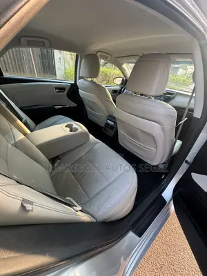Toyota Avalon XLE Sedar FWD (3.5L 6cyl 6A) 2013 Silver
