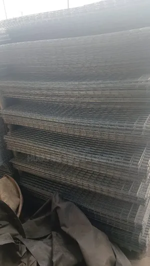 2x1 Galvanize Mesh Wire 4ft by 12 Ft