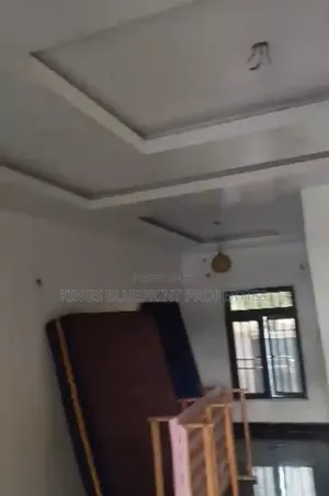 2bdrm Block of Flats in Opete, Warri for rent