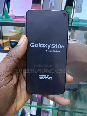 Samsung Galaxy S10e 128 GB Black