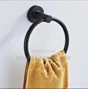 Round Towel Rack