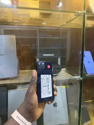 Apple iPhone 13 128 GB Gray