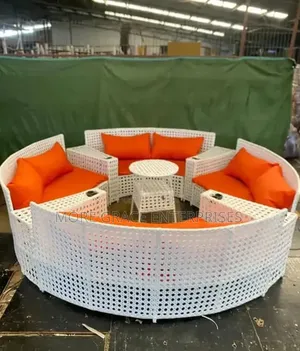 Rattan Round Outdoor Chairs (7 Seaters)
