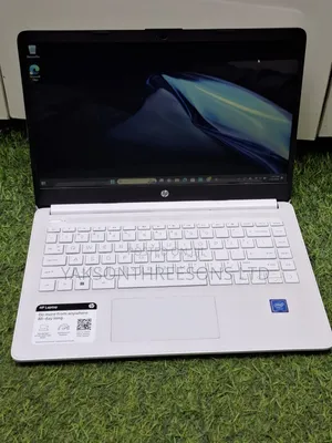 Laptop HP 14-ep0063 4GB Intel Pentium SSD 60GB