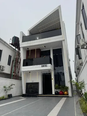 4bdrm Duplex in Ikota for sale
