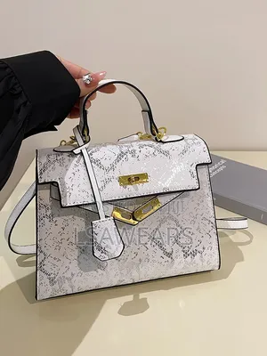 European and American Vintage Snake Shoulder Crossbody Handbag White