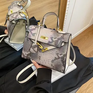 European and American Vintage Snake Shoulder Crossbody Handbagwhitemix
