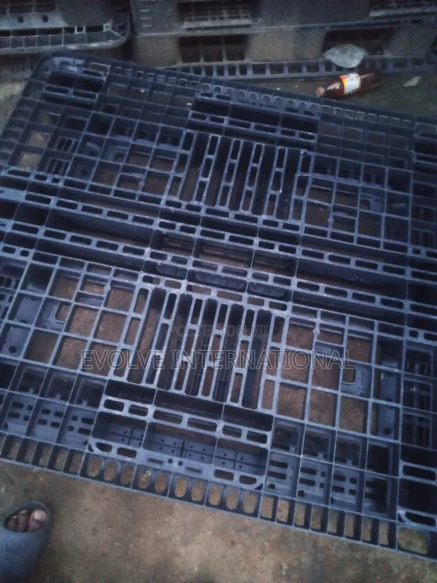 Solid Plastic Pallets